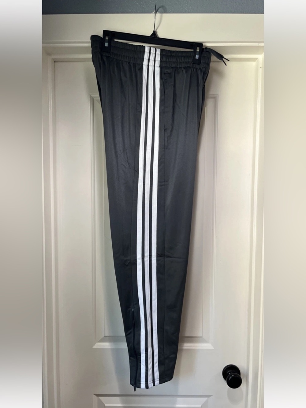 Mens Medium Adidas 3 Stripe Tricot Track Jacket And Pant Gray White Set Suit New - Picture 14 of 16